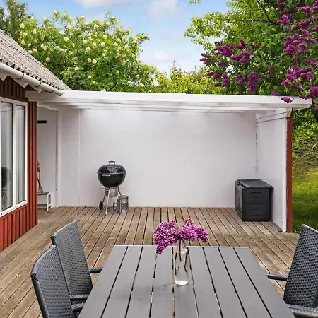 3 Værelses Dejlig Bolig I Feriehus
